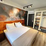 Oji Boutique *
