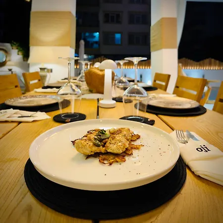 Oji Boutique * אלאניה