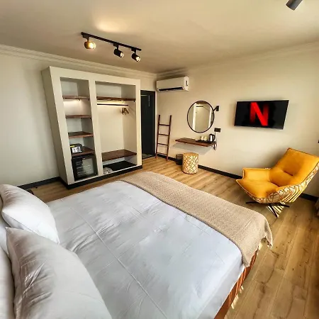 Oji Boutique Hotel *