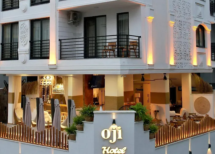 Oji Boutique